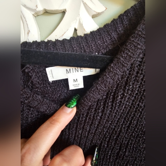 Block Sweater with back Bow - Picture 3 of 4